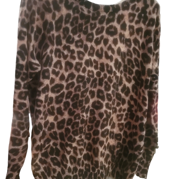Torrid Leopard Long Sleeve Raglan Sweatshirt Size 1/14 - Picture 3 of 8